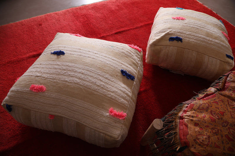 Two Ottoman pillows in beige kilim - Moroccan kilim pouf