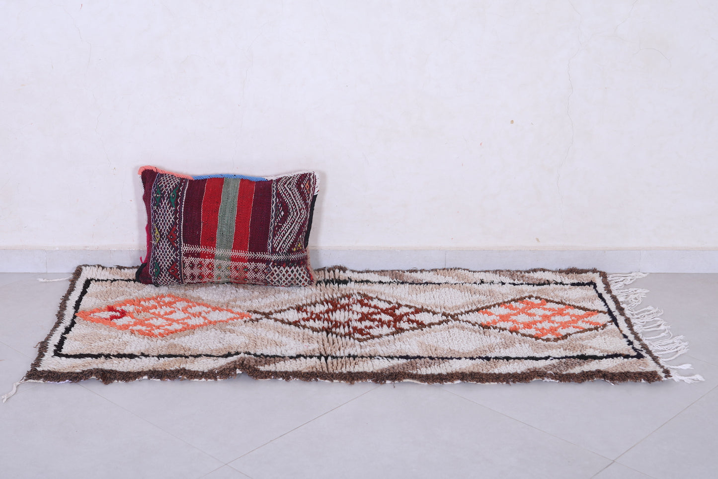 Beautiful Moroccan Vintage Rug 2.2 X 5.1 Feet