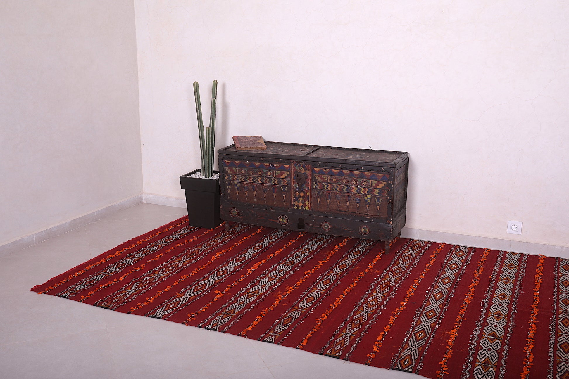 Long Moroccan rug 5.6 FT X 13.9 FT