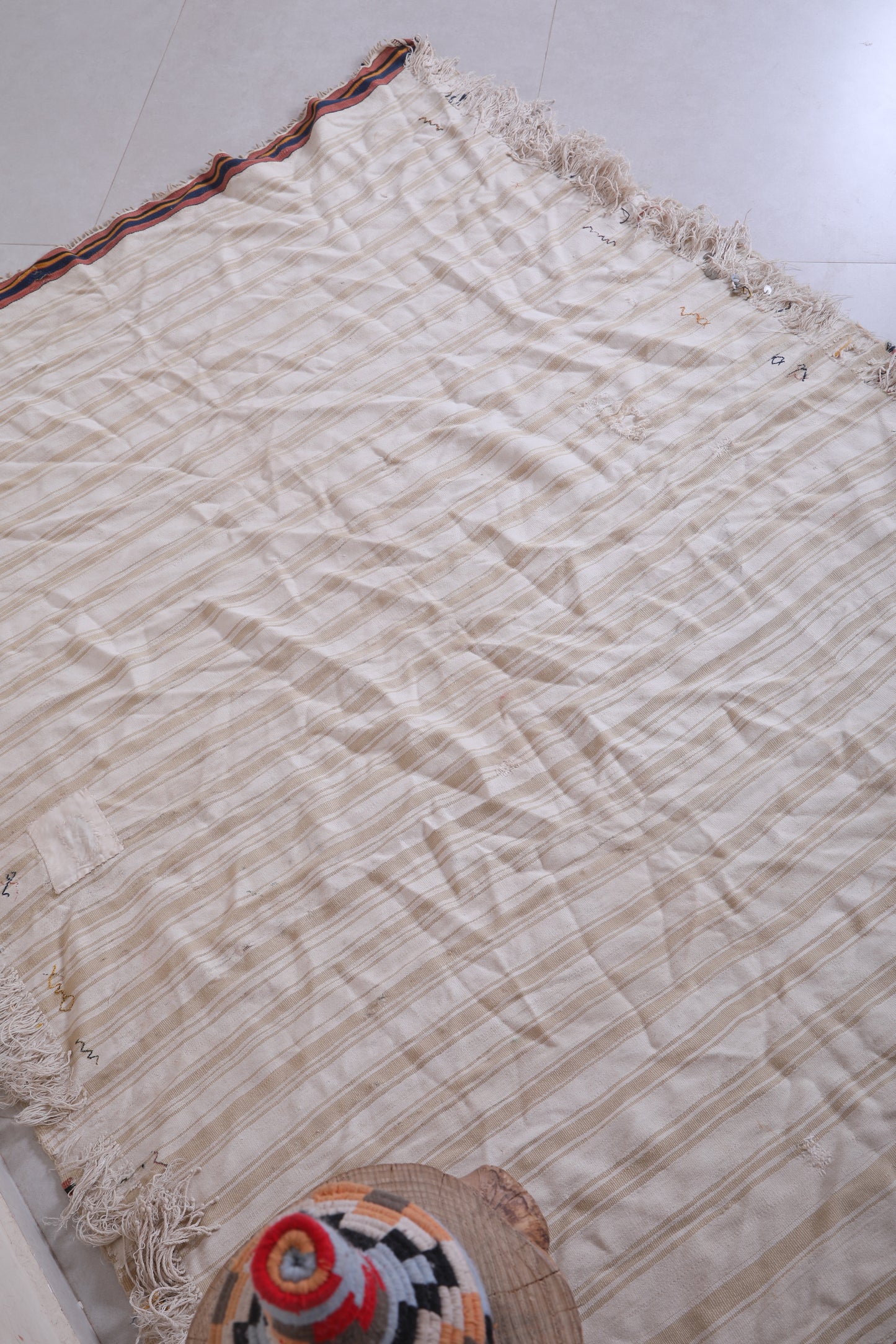 Vintage moroccan handwoven kilim 4.2 FT X 5.6 FT