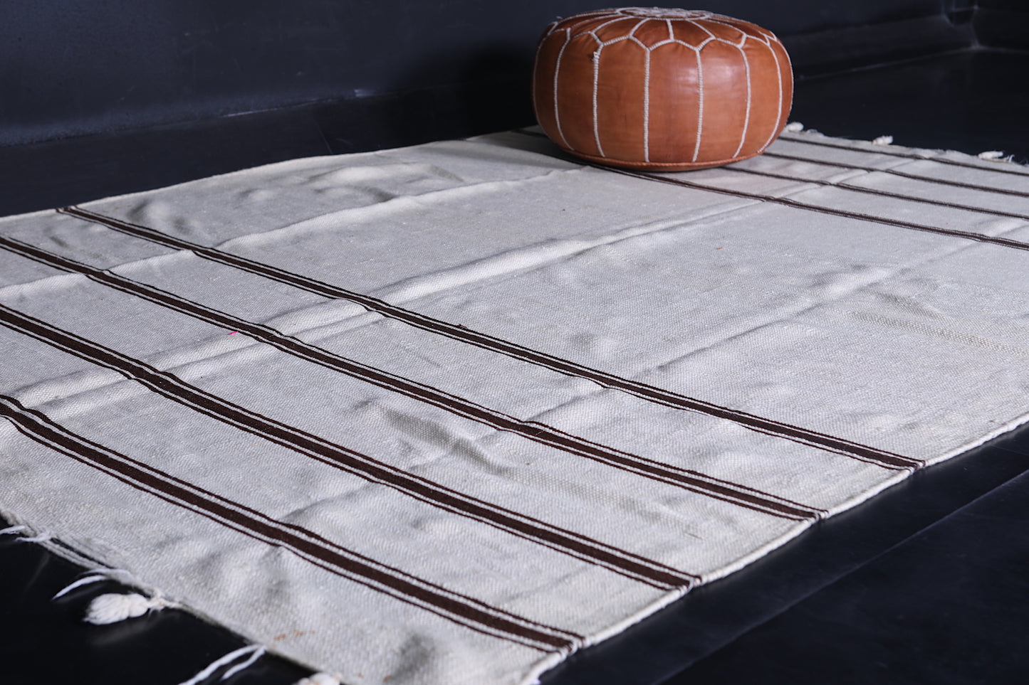 Vintage moroccan berber handwoven kilim rug 6.2 FT X 8.6 FT