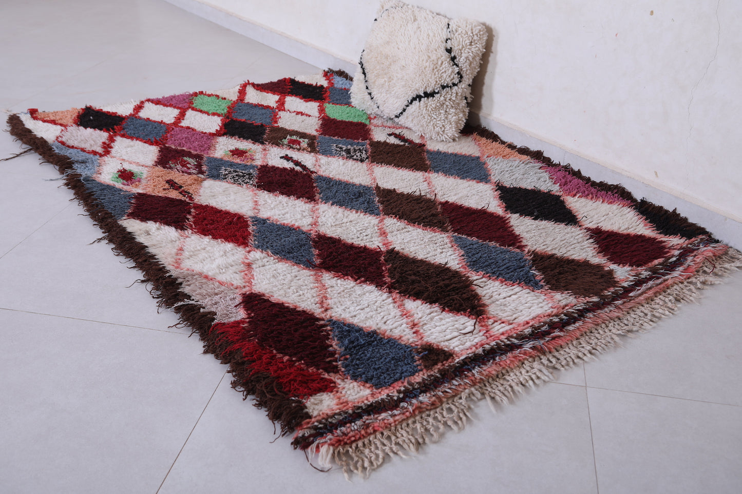 Vintage moroccan rug 3.8 X 5.8 Feet