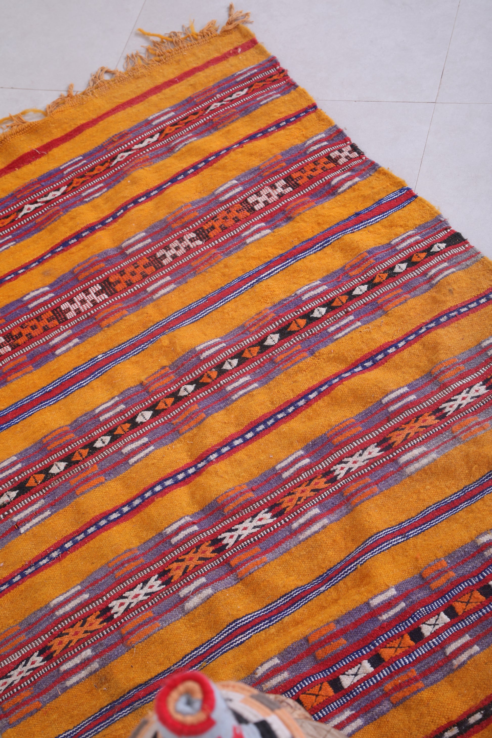 Moroccan handwoven kilim 2.9 FT X 5.3 FT