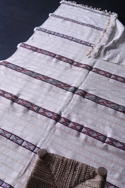Wedding berber blanket 4.1 FT x 6.9 FT
