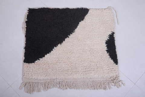 Small moroccan rug 2.1 X 1.9 Feet beni ourain back and white