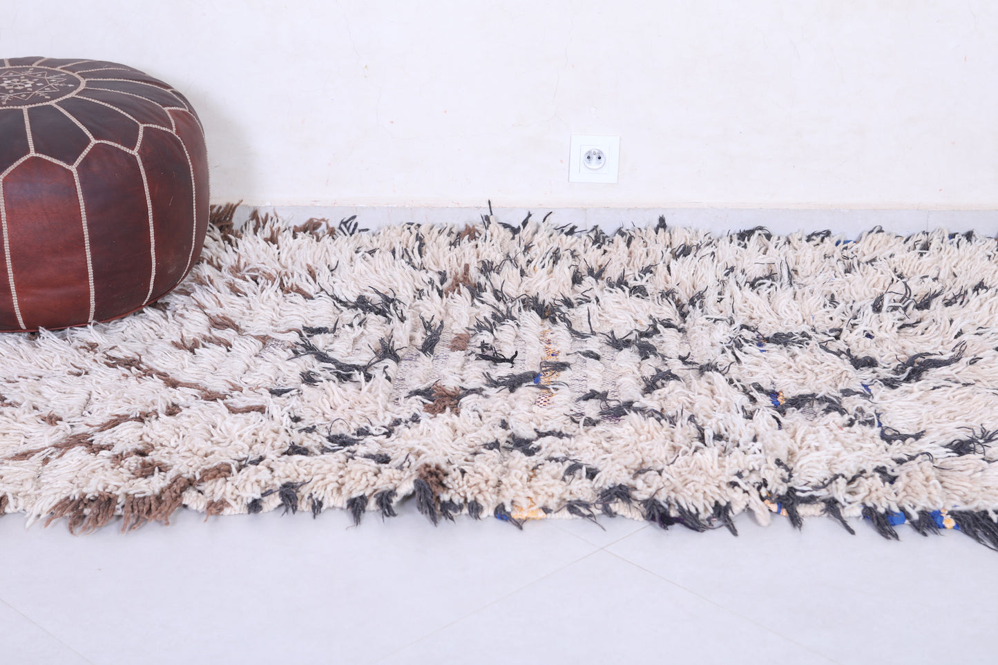 Vintage handmade moroccan berber runner rug 3.3 FT X 6.8 FT