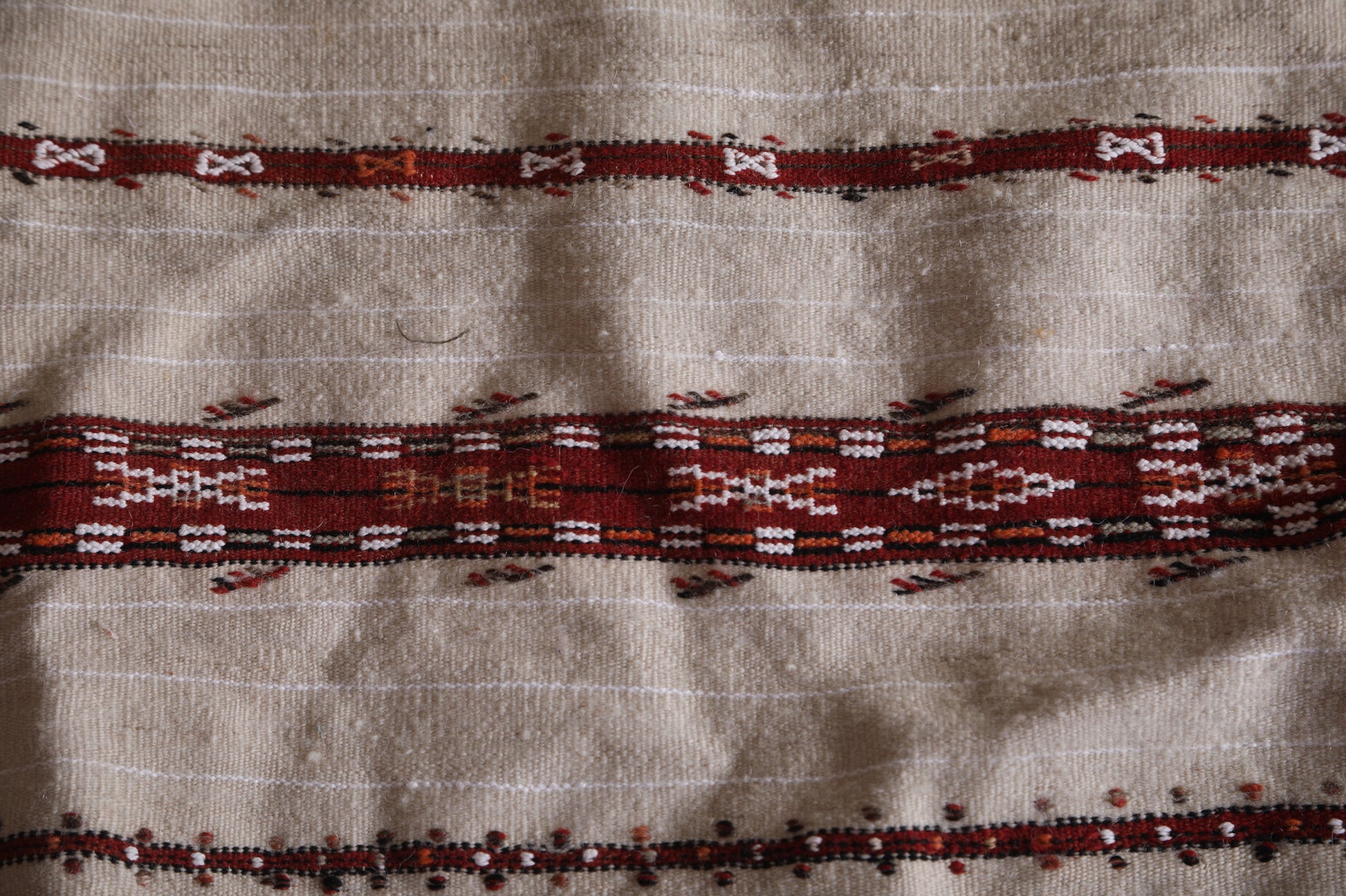 Vintage moroccan handwoven kilim  5 FT X 7.1 FT