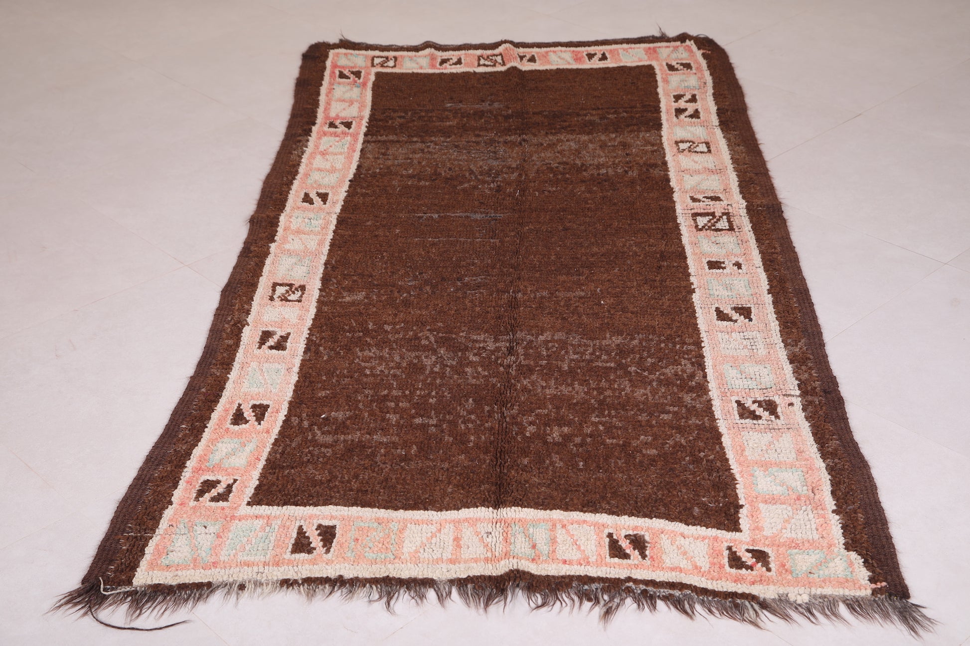 Moroccan rug 4.1 X 7.9 Feet