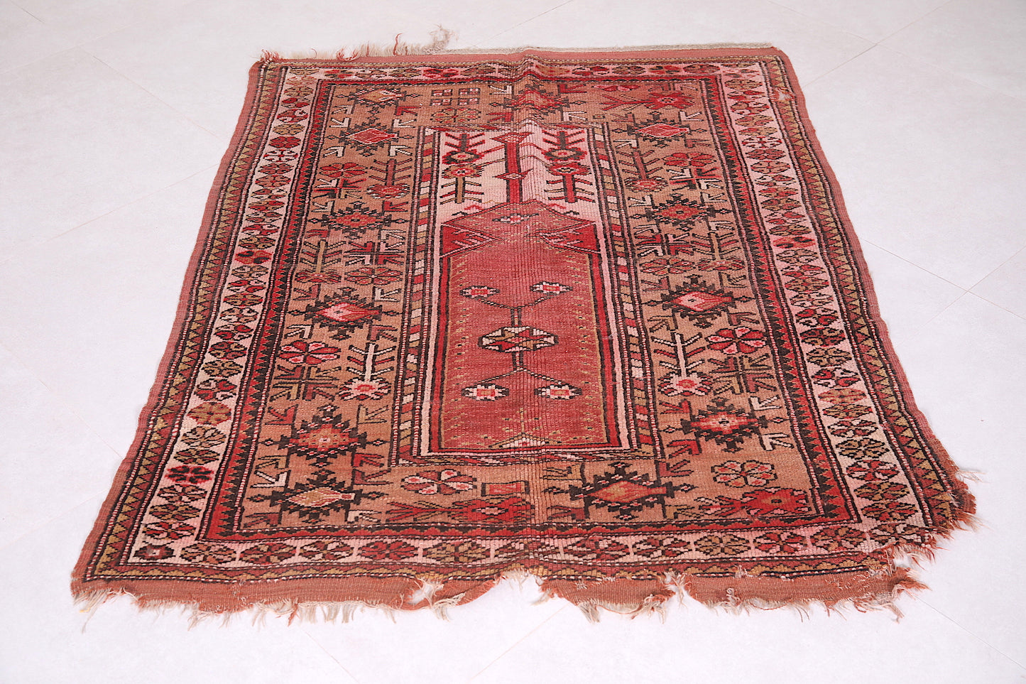 Vintage Moroccan rug 3.7 X 4.7 Feet
