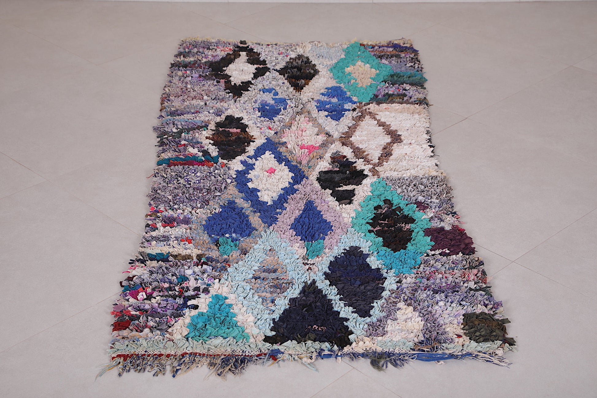 Moroccan Boucherouite rug 2.7 X 6.1 Feet