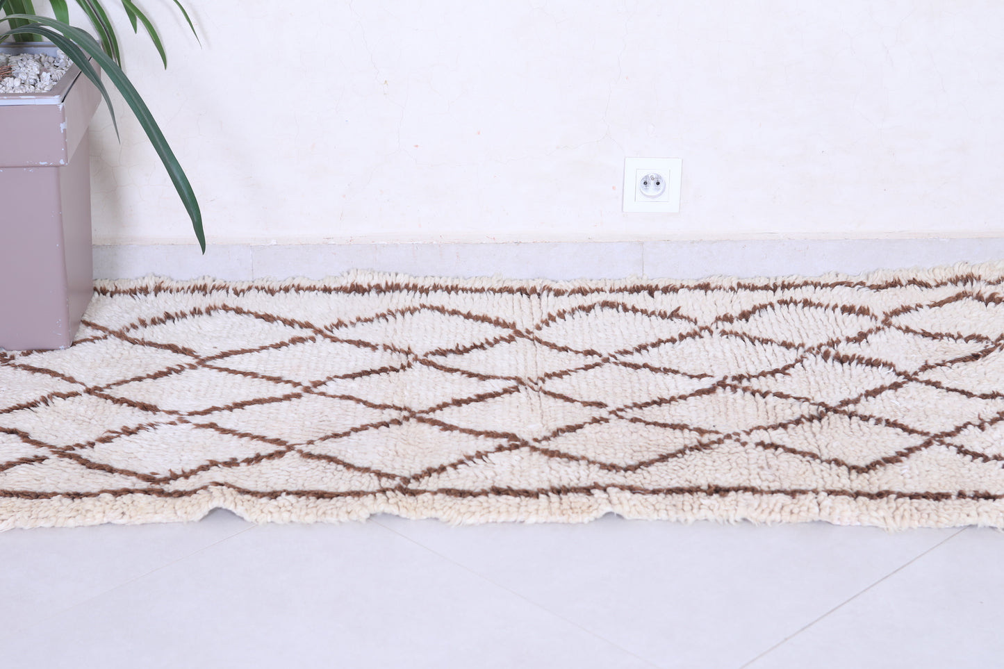 Vintage handmade moroccan berber runner rug 2.3 FT X 5.6 FT