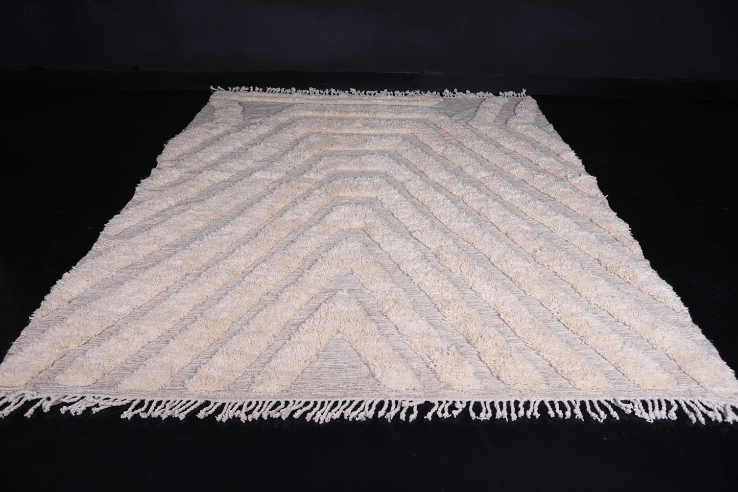 Moroccan handmade rug 7.8 X 10 Feet
