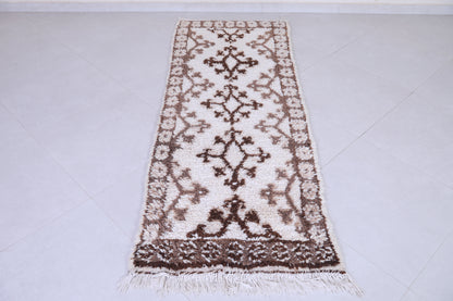 Vintage handmade moroccan berber runner rug 2.6 FT X 6.9 FT