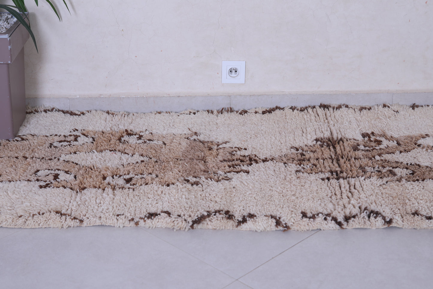 Vintage handmade moroccan berber runner rug 2.8 FT X 6.7 FT