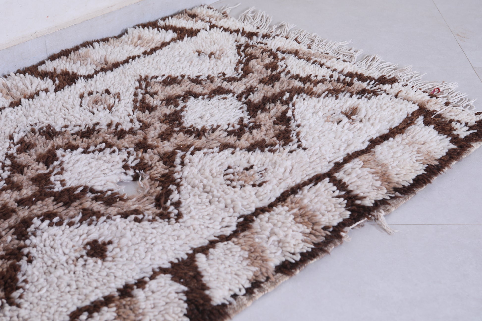 Vintage handmade moroccan berber runner rug  2.7 FT X 6.1 FT