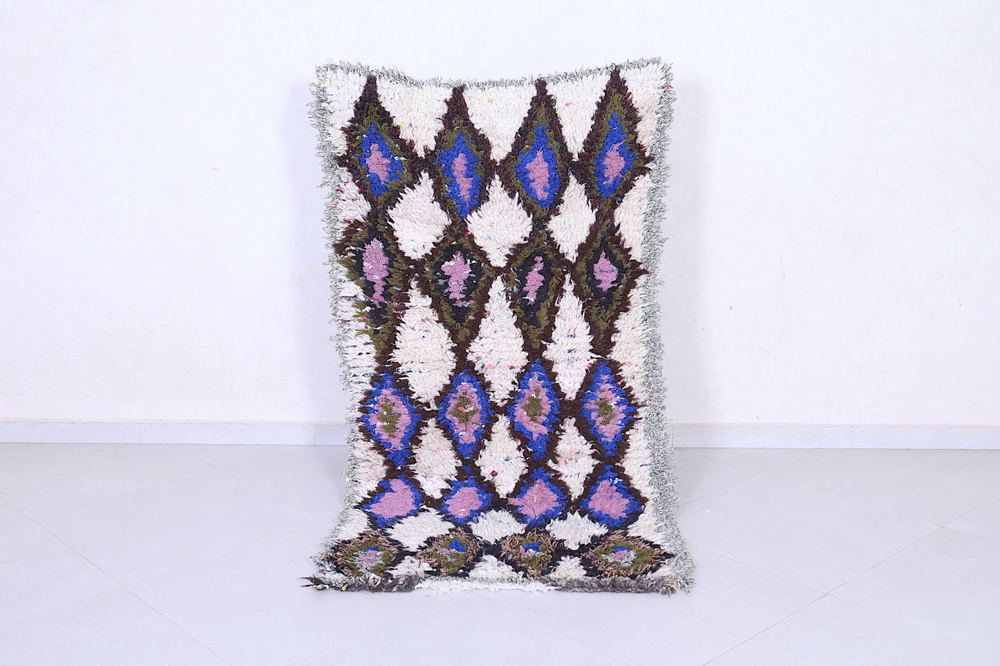 Vintage handmade moroccan berber runner rug 2.9 FT X 5.5 FT