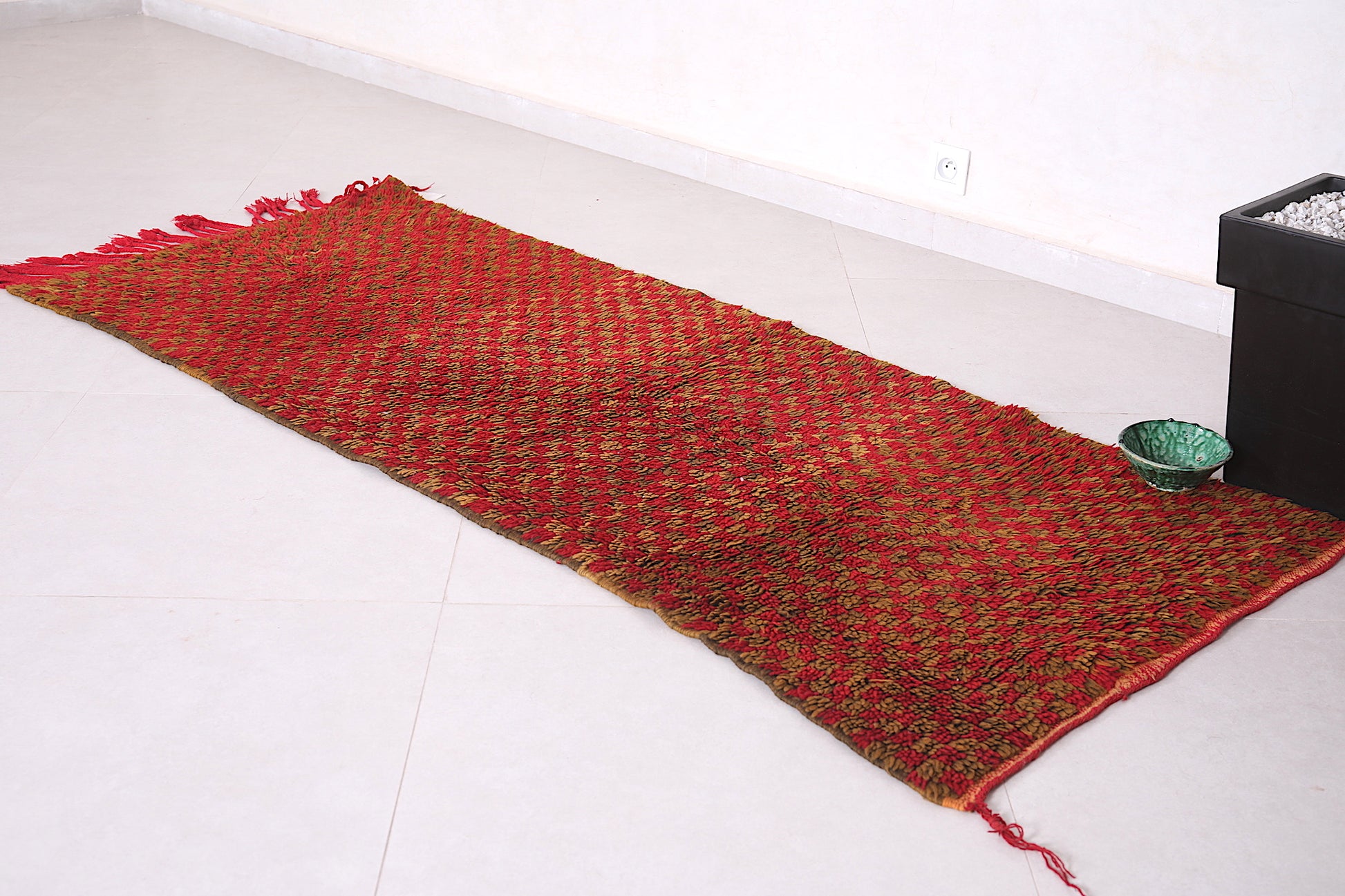 Vintage moroccan berber handmade runner rug 2.7 FT X 6.6 FT