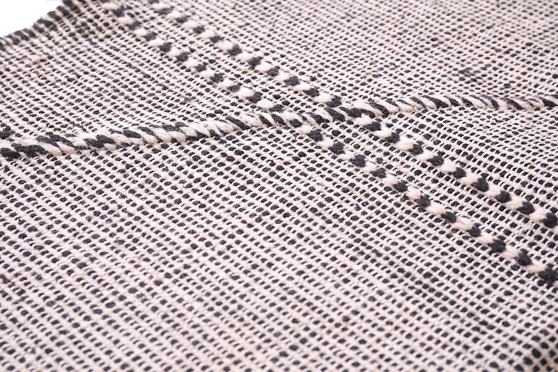Moroccan Rug - Black and White Geometric Design - 3.3x4.7 ft - Handwoven Kilim