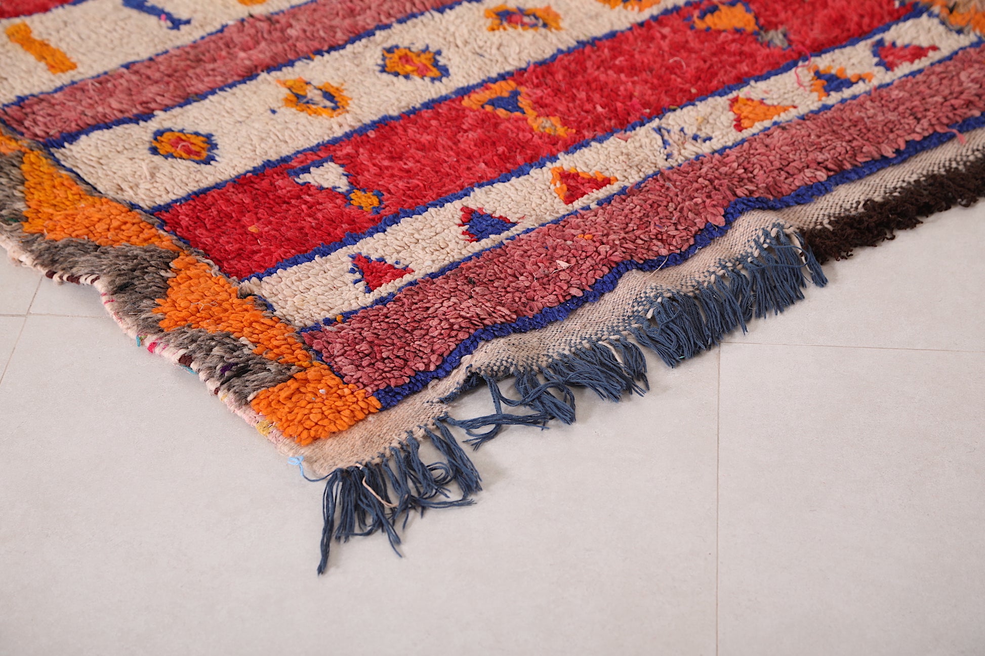Colorful Berber rug 3.3 X 5.8 Feet