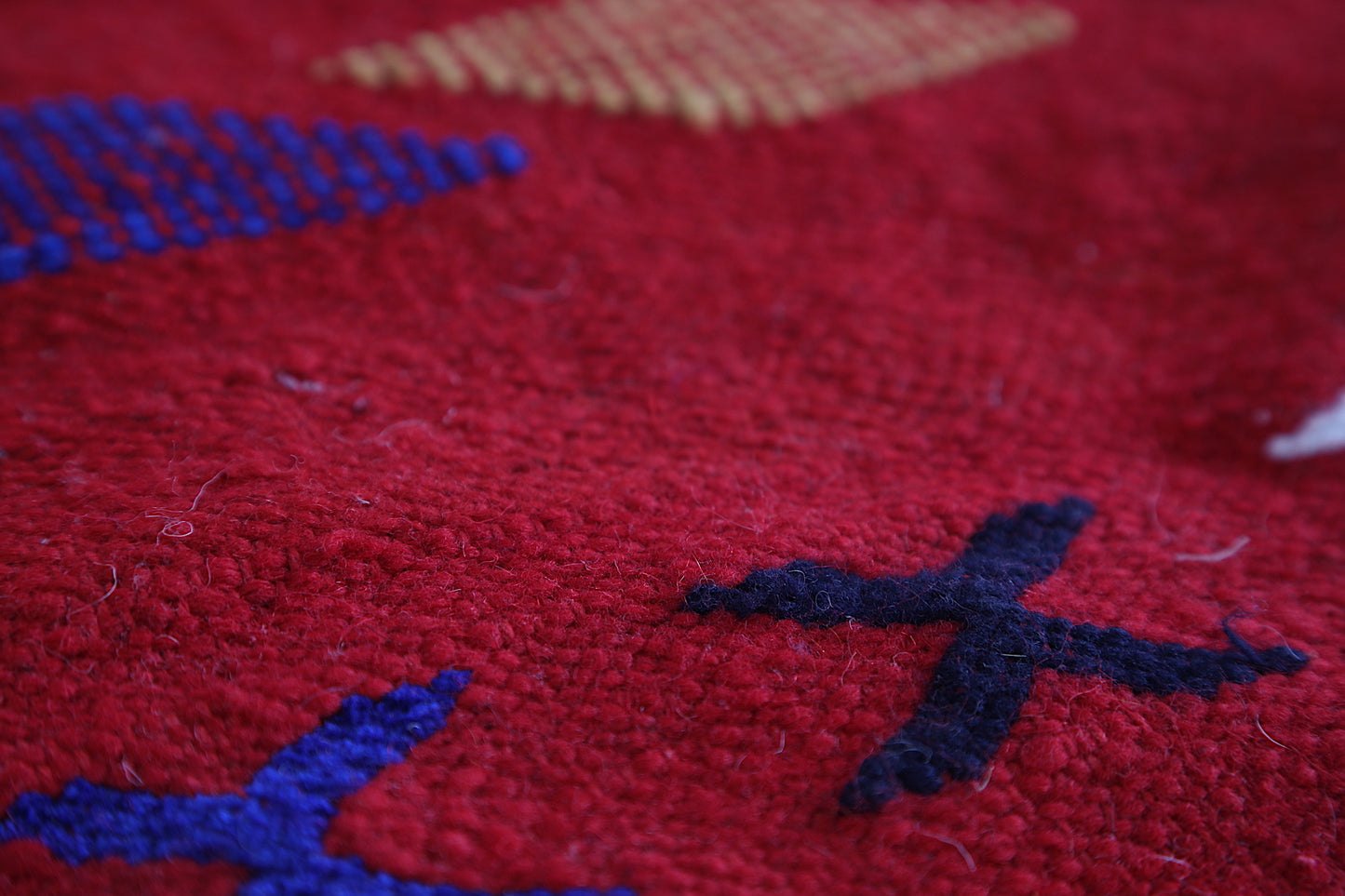 Vintage moroccan berber handwoven kilim rug 3.4 FT X 4.6 FT