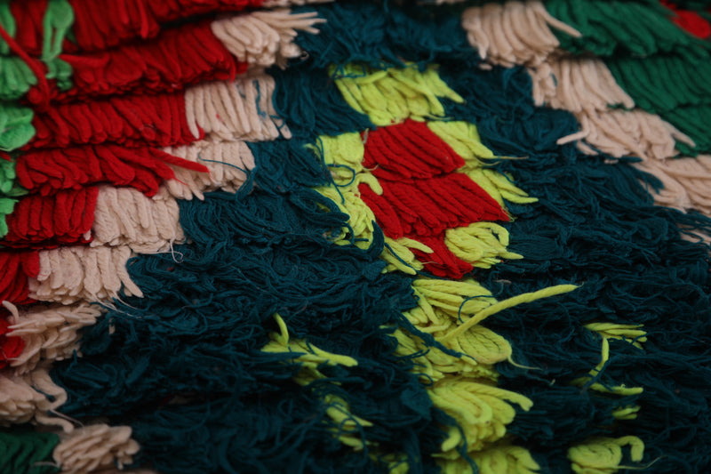 Moroccan Rug 3.1 x 7.2 Feet - Vibrant Wool Design with Geometric Shapes - moroccan rug