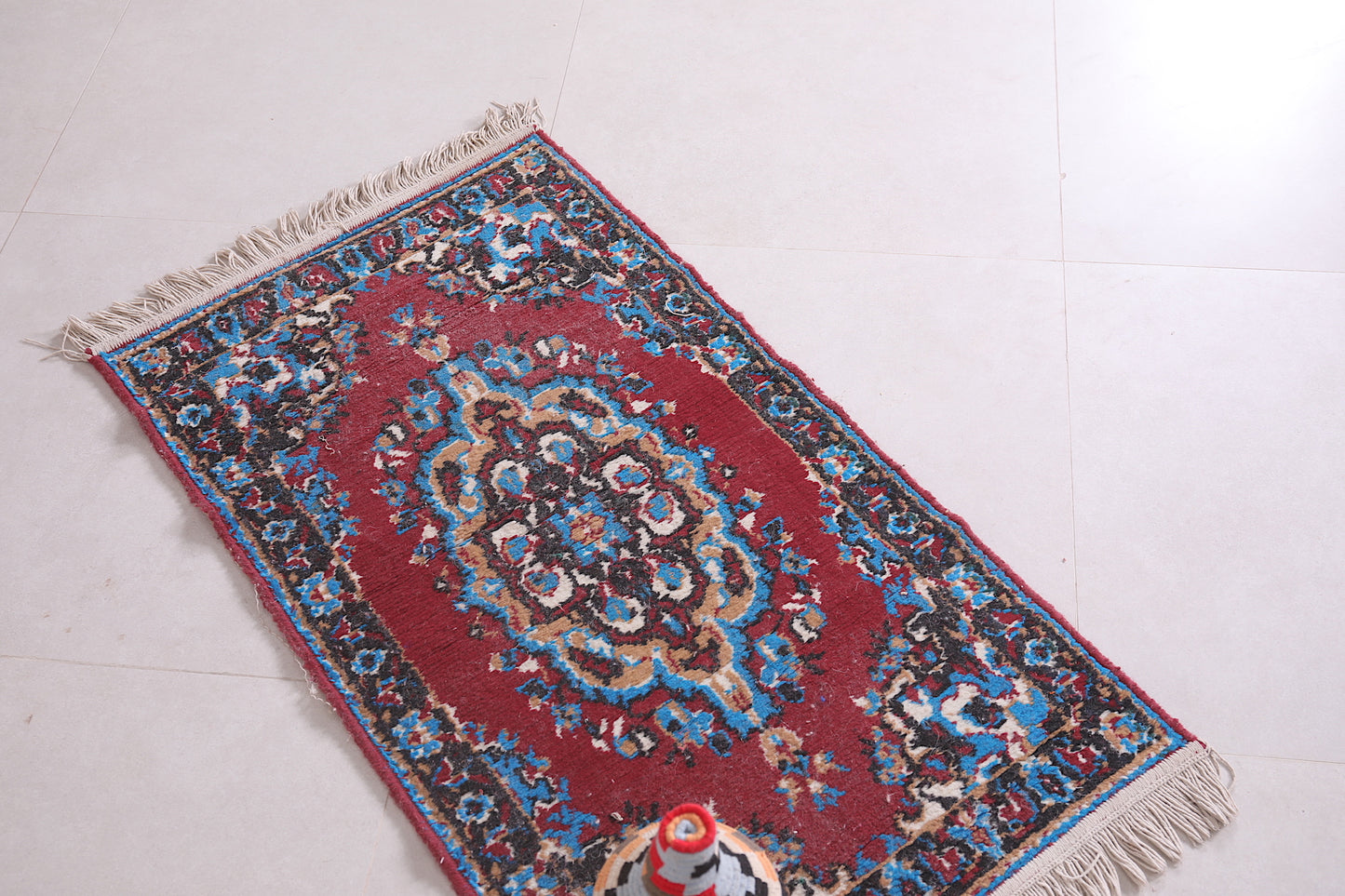 Small Moroccan rug 1.9 X 3.5 Feet