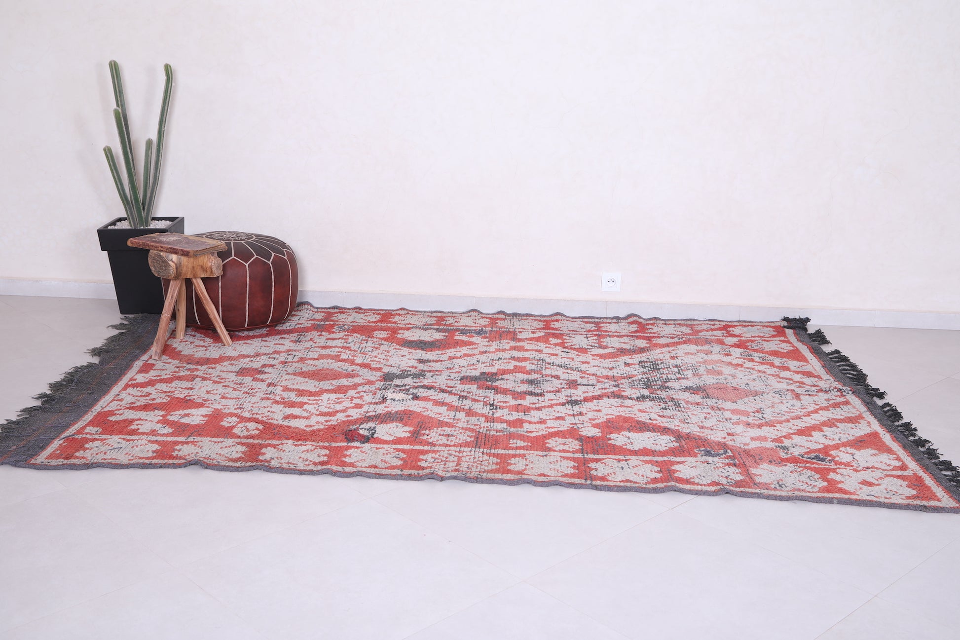 Vintage Moroccan Rug 5.8 X 9.5 Feet