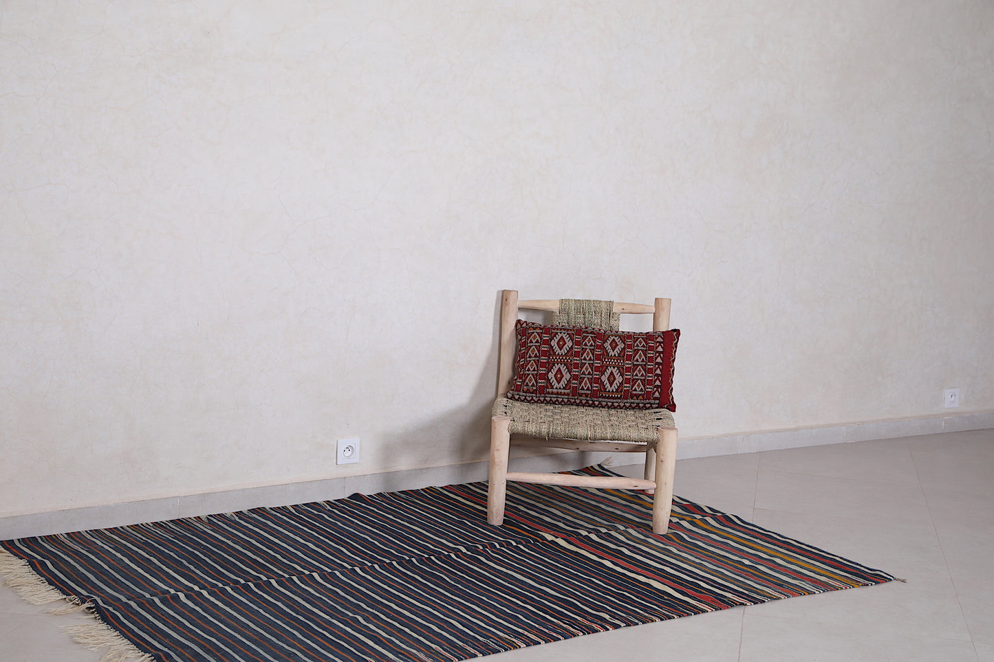 Handwoven Moroccan rug kilim 4.7 FT X 7.3 FT