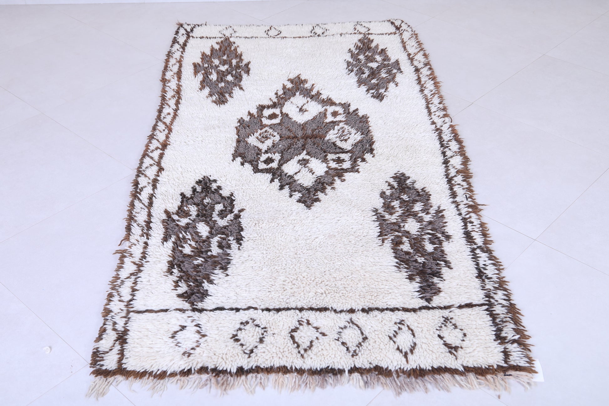 Vintage handmade moroccan berber runner rug 3.6 FT X 6.7 FT
