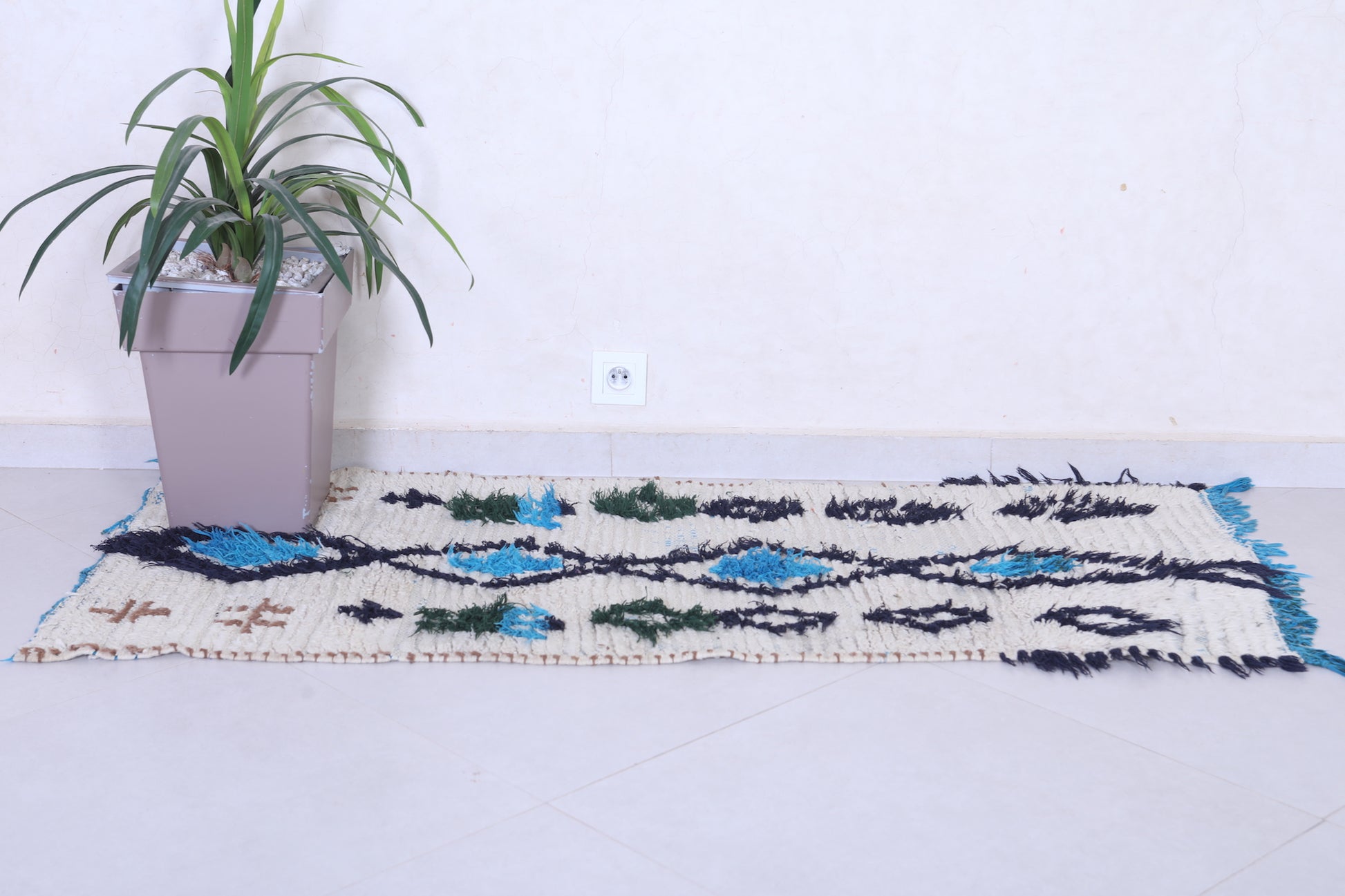 Vintage handmade moroccan berber runner rug 2.2 FT X 5.3 FT