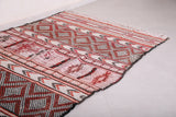 Moroccan rug 5.7 x 10 Feet