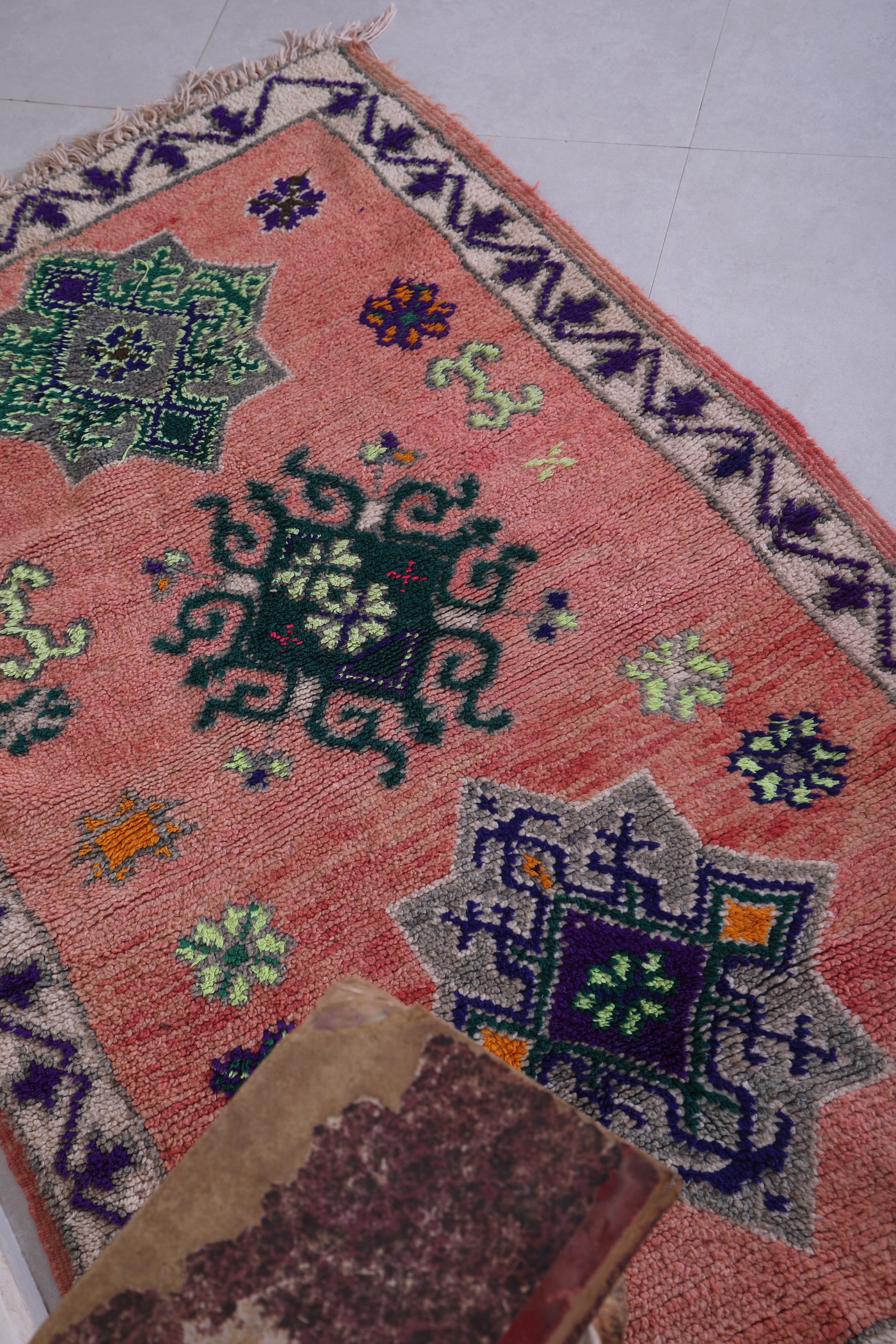 Vintage moroccan rug 3 X 5.3 Feet
