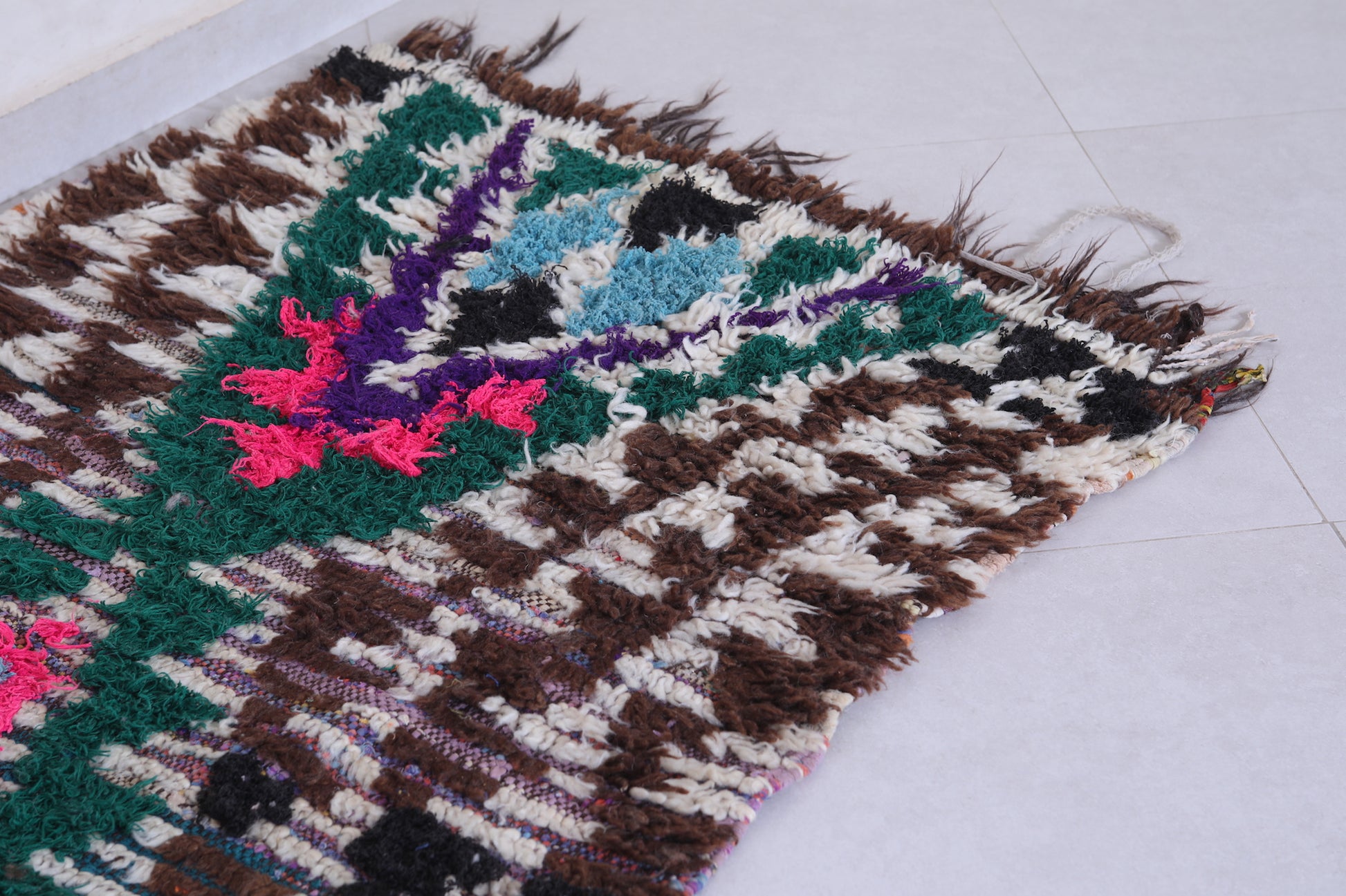 Colorful handmade Moroccan Berber rug 3 X 6.8 Feet