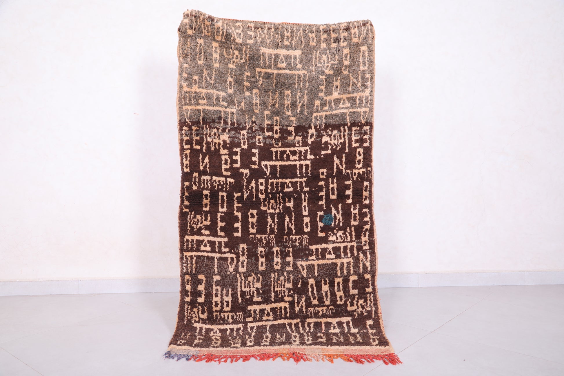 Vintage handmade moroccan berber runner rug 2.5 X 4.6 Feet