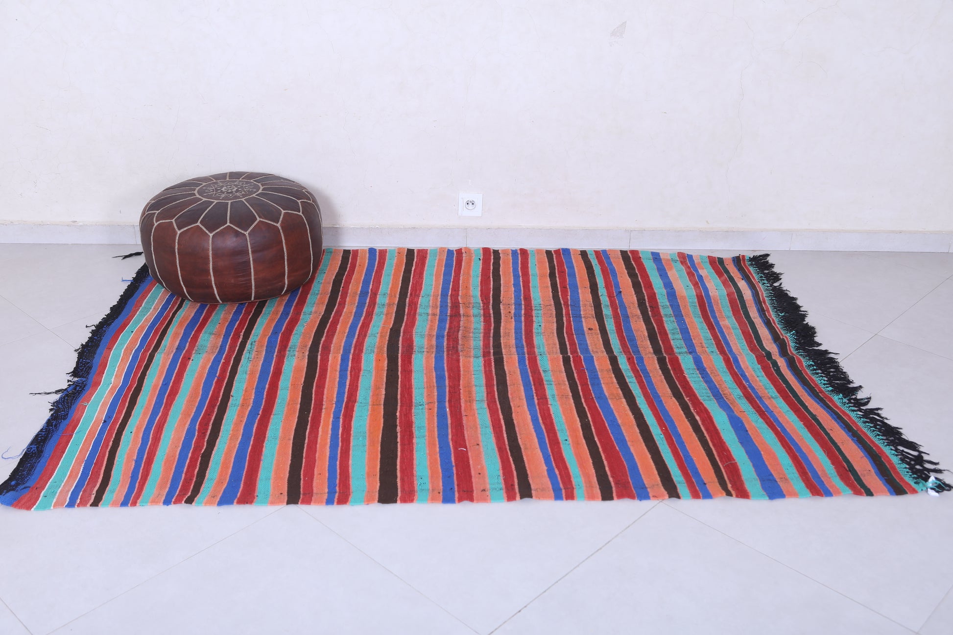 Vintage Moroccan rug 4.9 X 6.7 Feet - moroccan rug