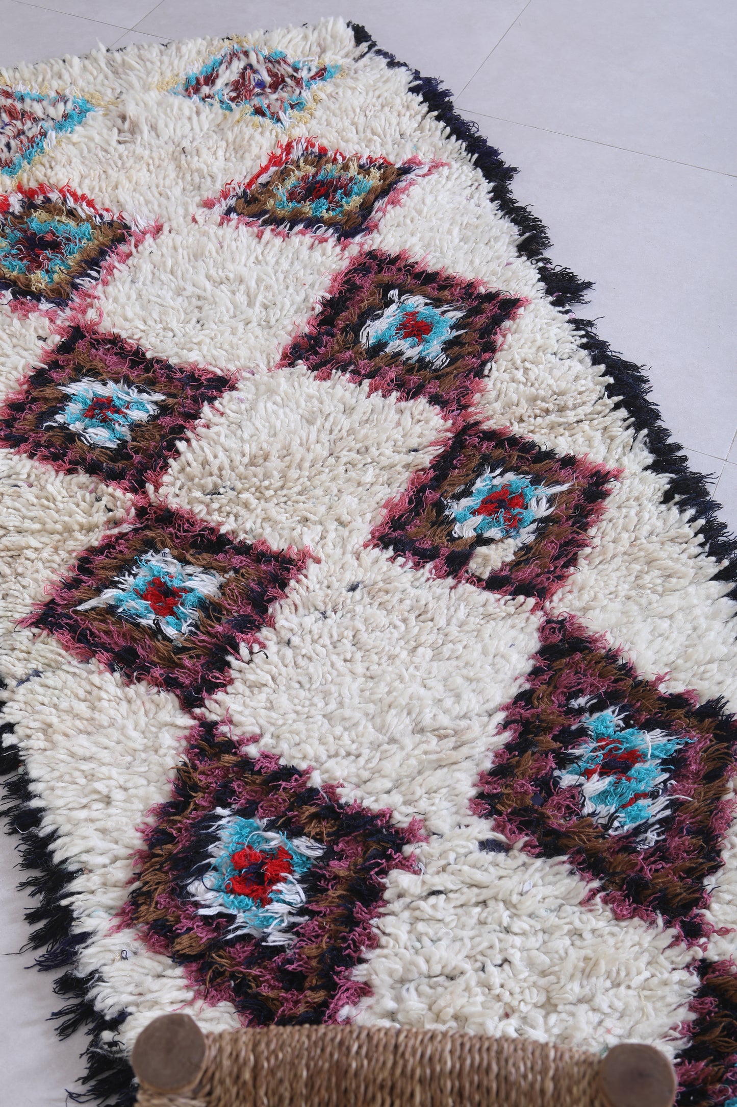 Vintage handmade moroccan rug 2.7 X 6.4 Feet - Boucherouite Rugs