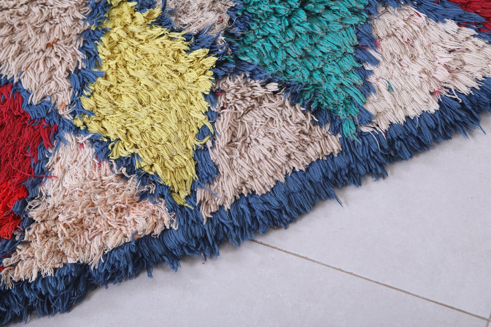 Moroccan berber rug 2.6 X 5.9 Feet - Boucherouite Rugs