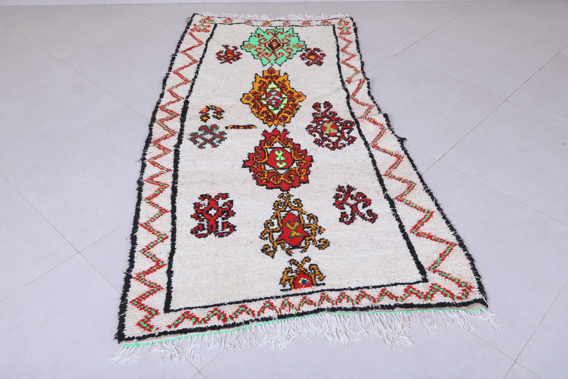 Moroccan berber rug 3.2 X 6.3 Feet - Boucherouite Rugs