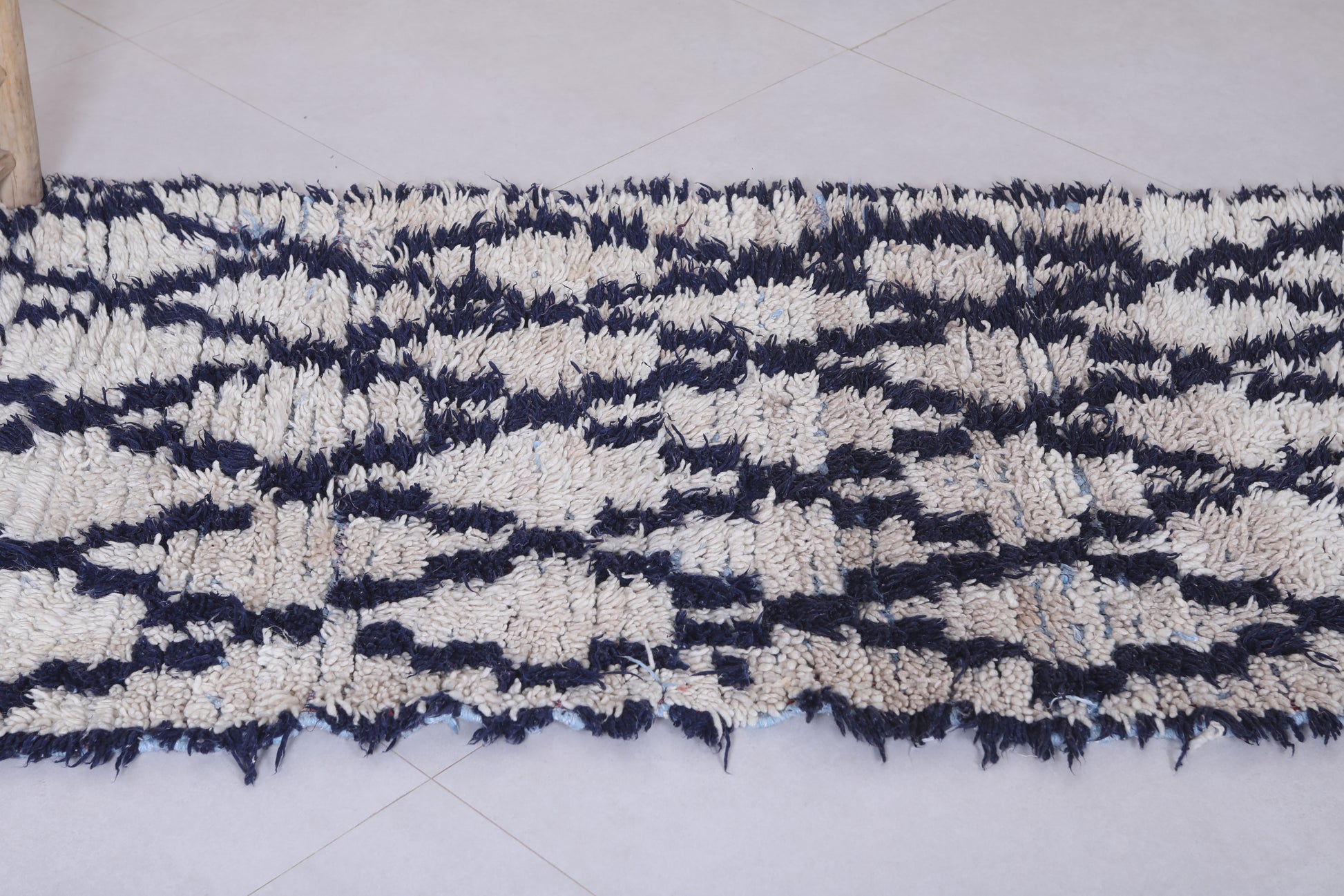 Moroccan berber rug 2.7 X 7.9 Feet - Boucherouite Rugs