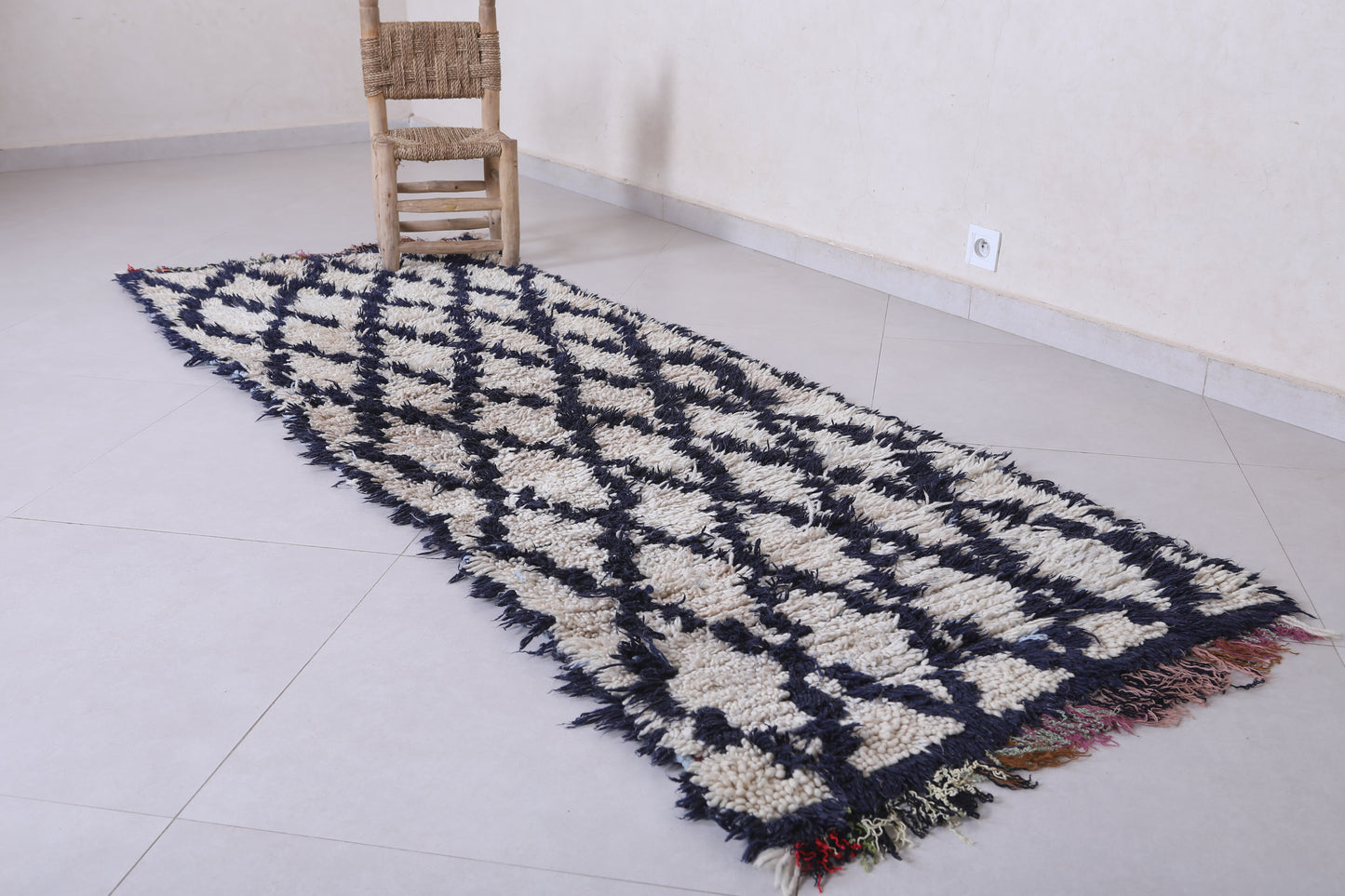 Moroccan berber rug 2.7 X 7.9 Feet