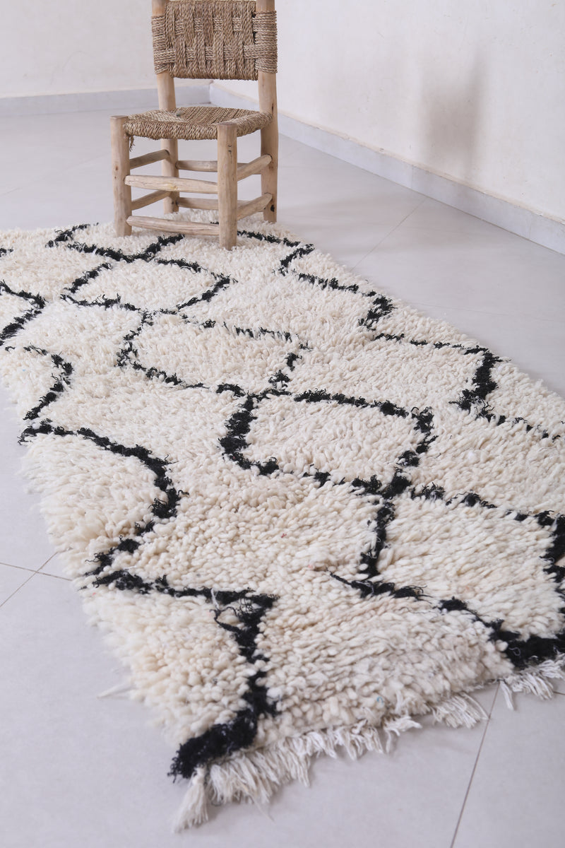 Minimalist Moroccan Berber Rug - 2.6 X 6.2 Feet - Boucherouite Rugs