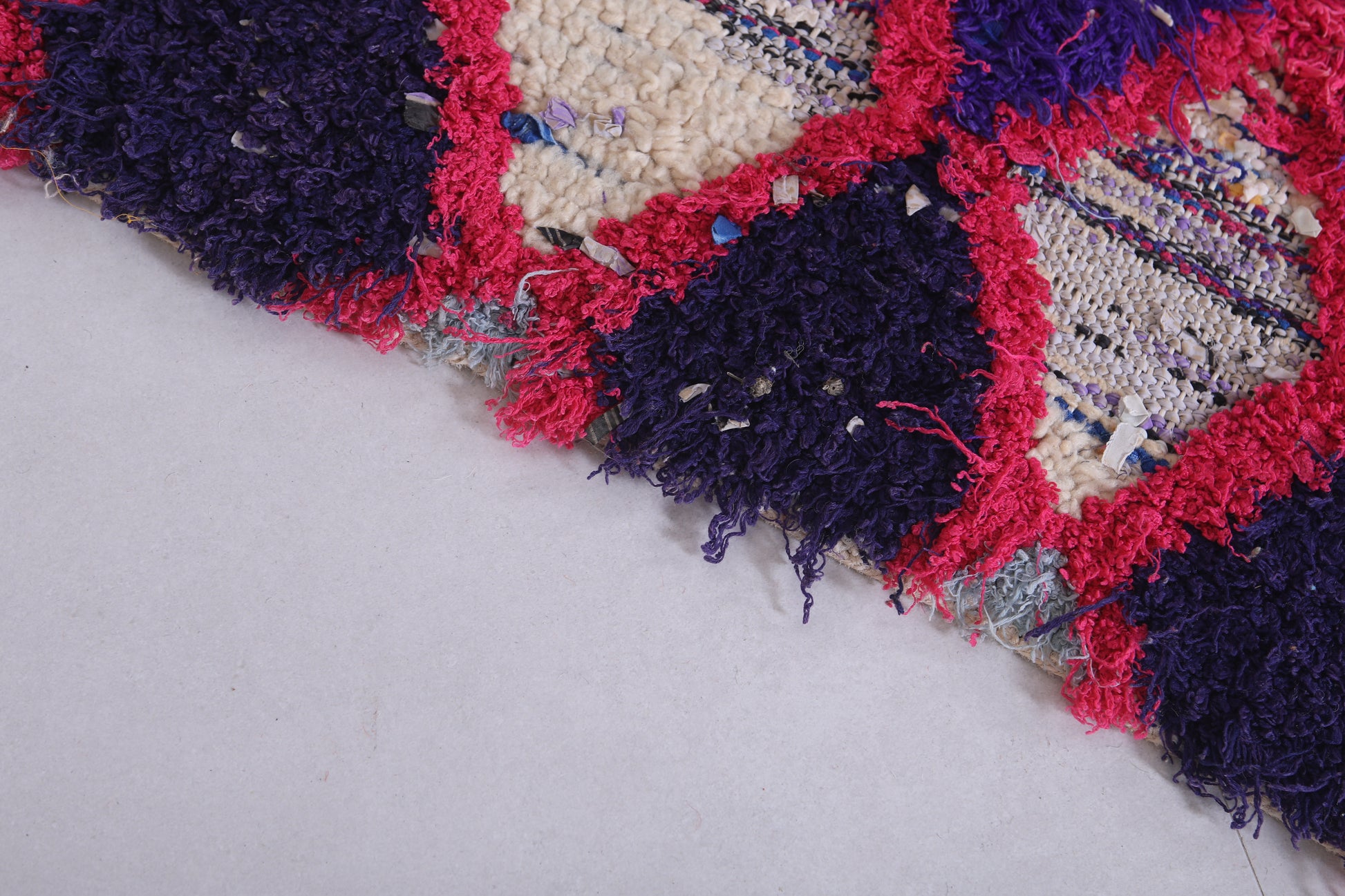 Moroccan berber rug 2.5 X 5.4 Feet - Boucherouite Rugs