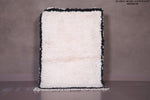 White beniourain rug 3.3 X 4.8 Feet