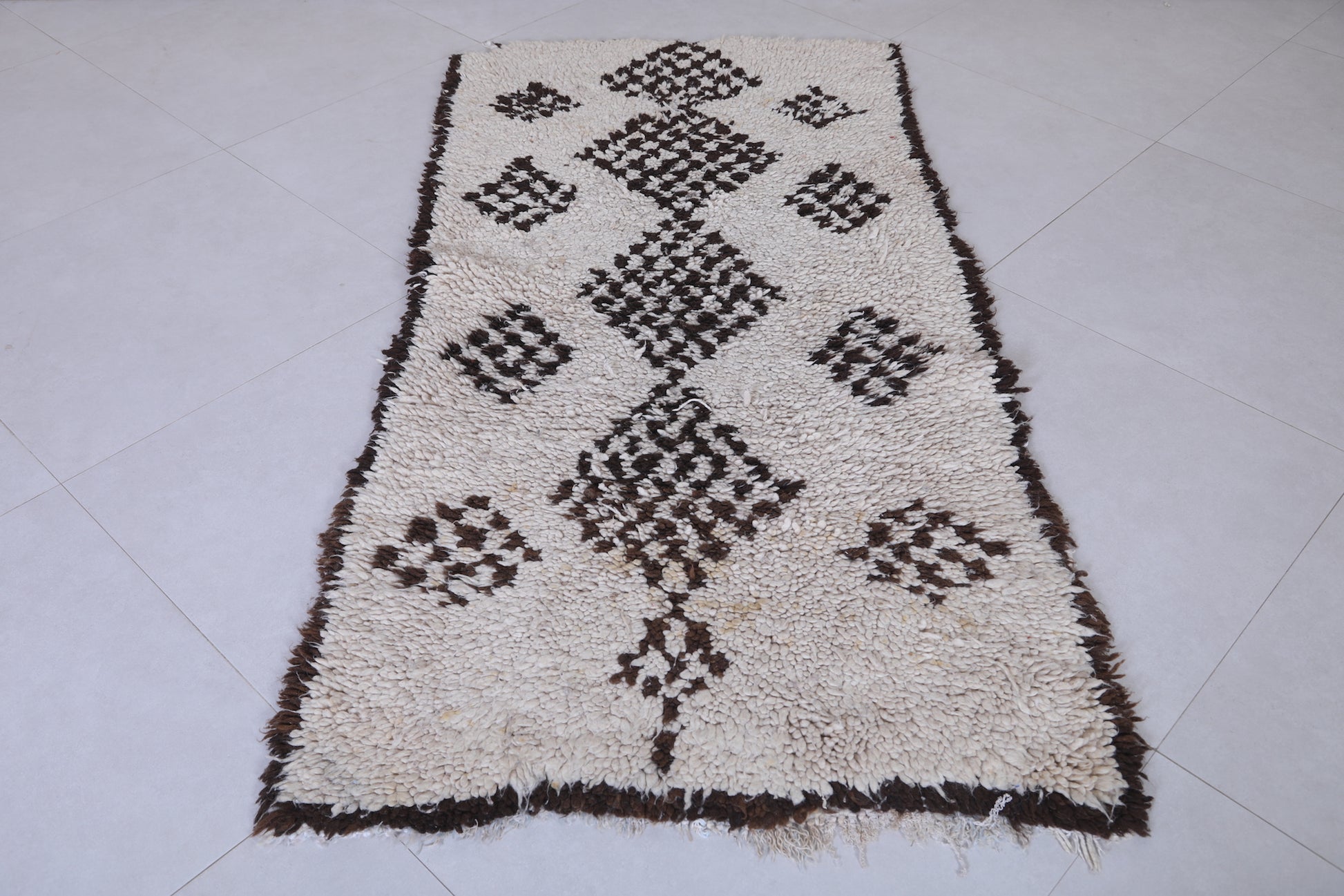 Moroccan rug 2.7 X 6.6 Feet