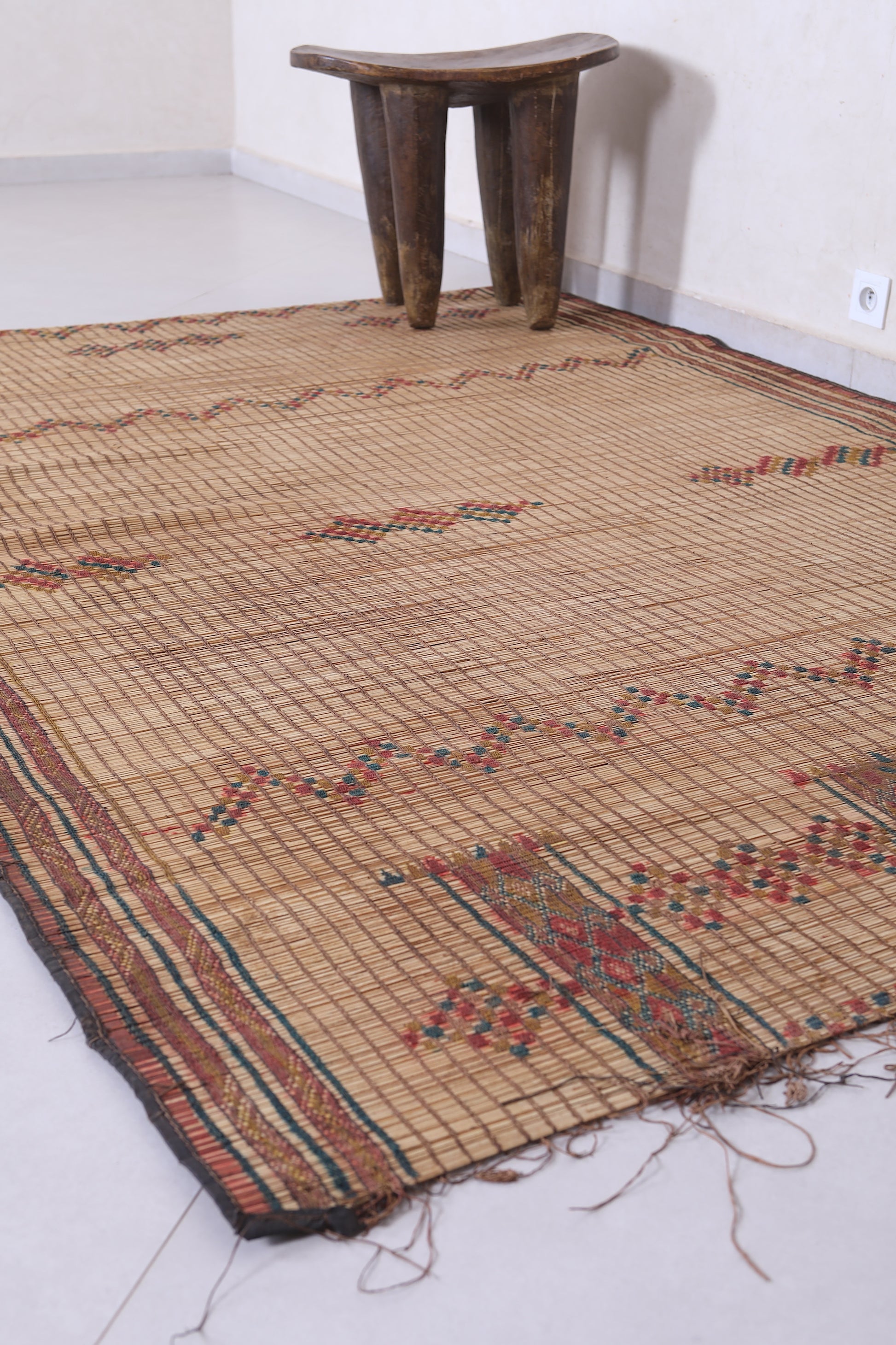 Tuareg rug 5.7 X 8.3 Feet