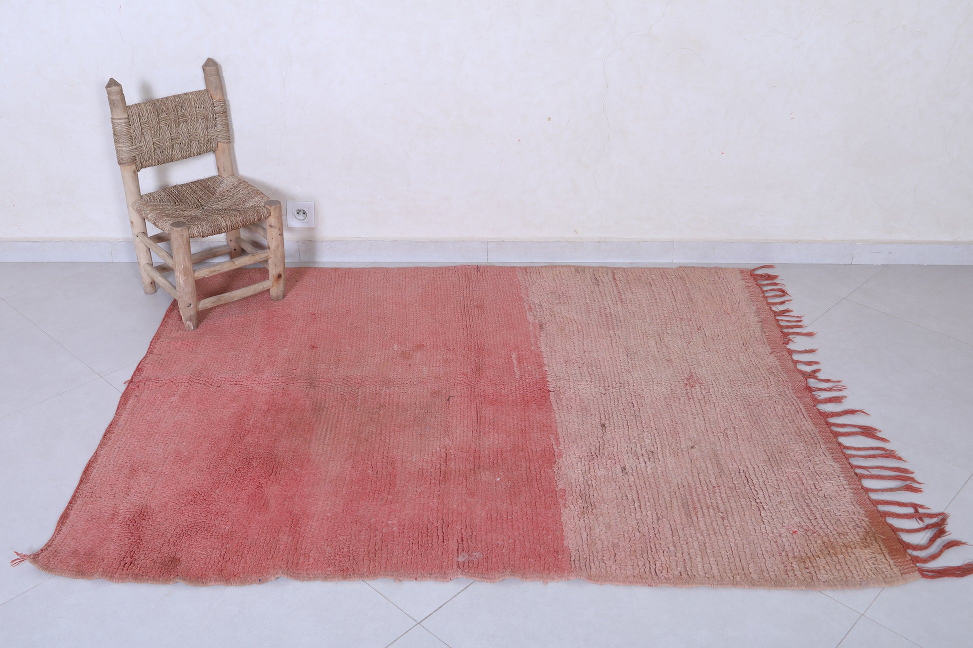 Moroccan rug 4.4 X 5.8 Feet