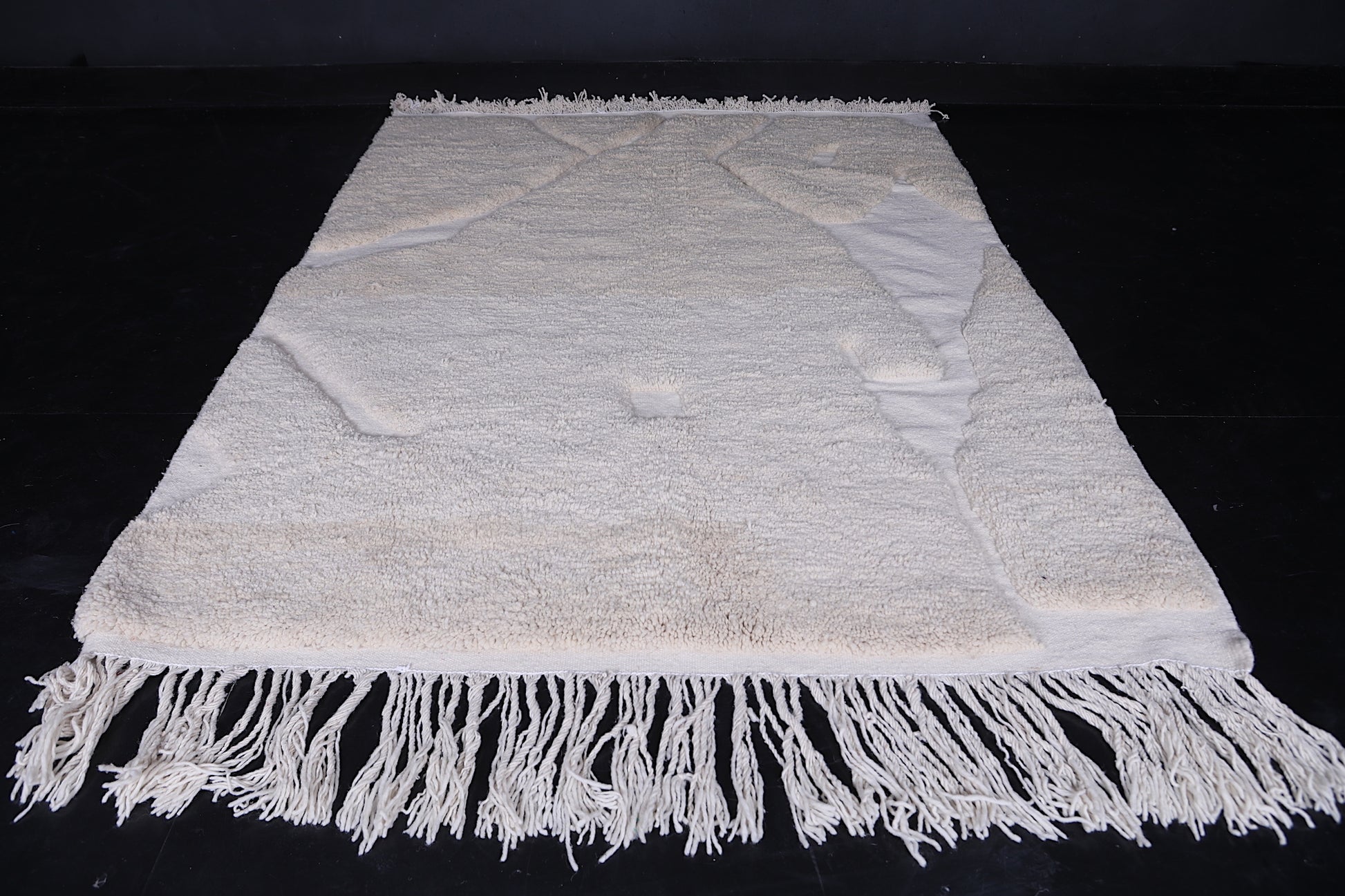 Moroccan berber rug 5.9 X 8.2 Feet