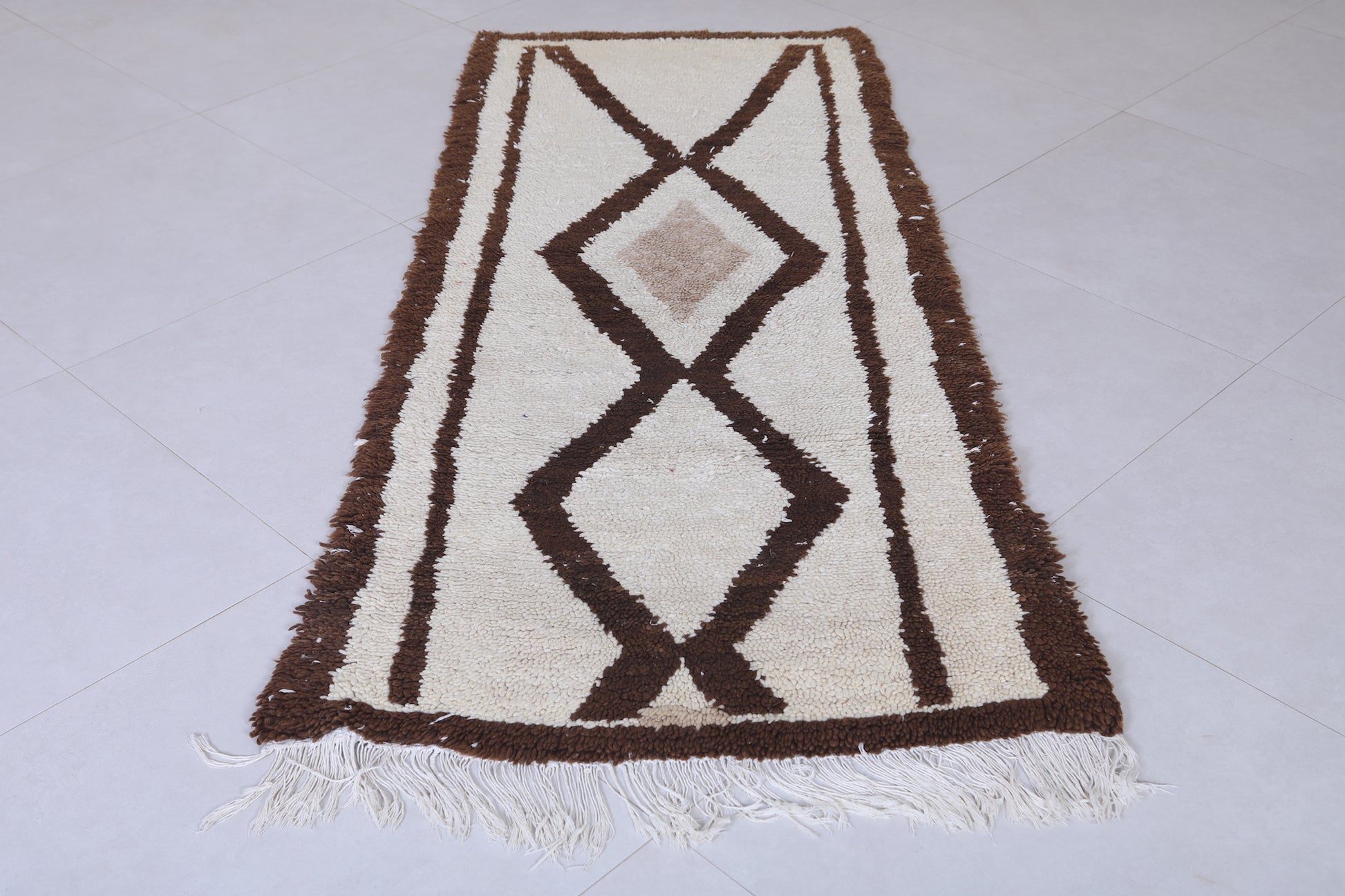 Moroccan rug 2.6 X 6.4 Feet