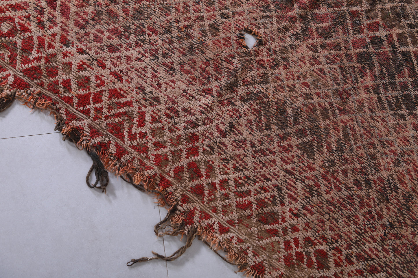 Moroccan rug 5.7 X 6.9 Feet