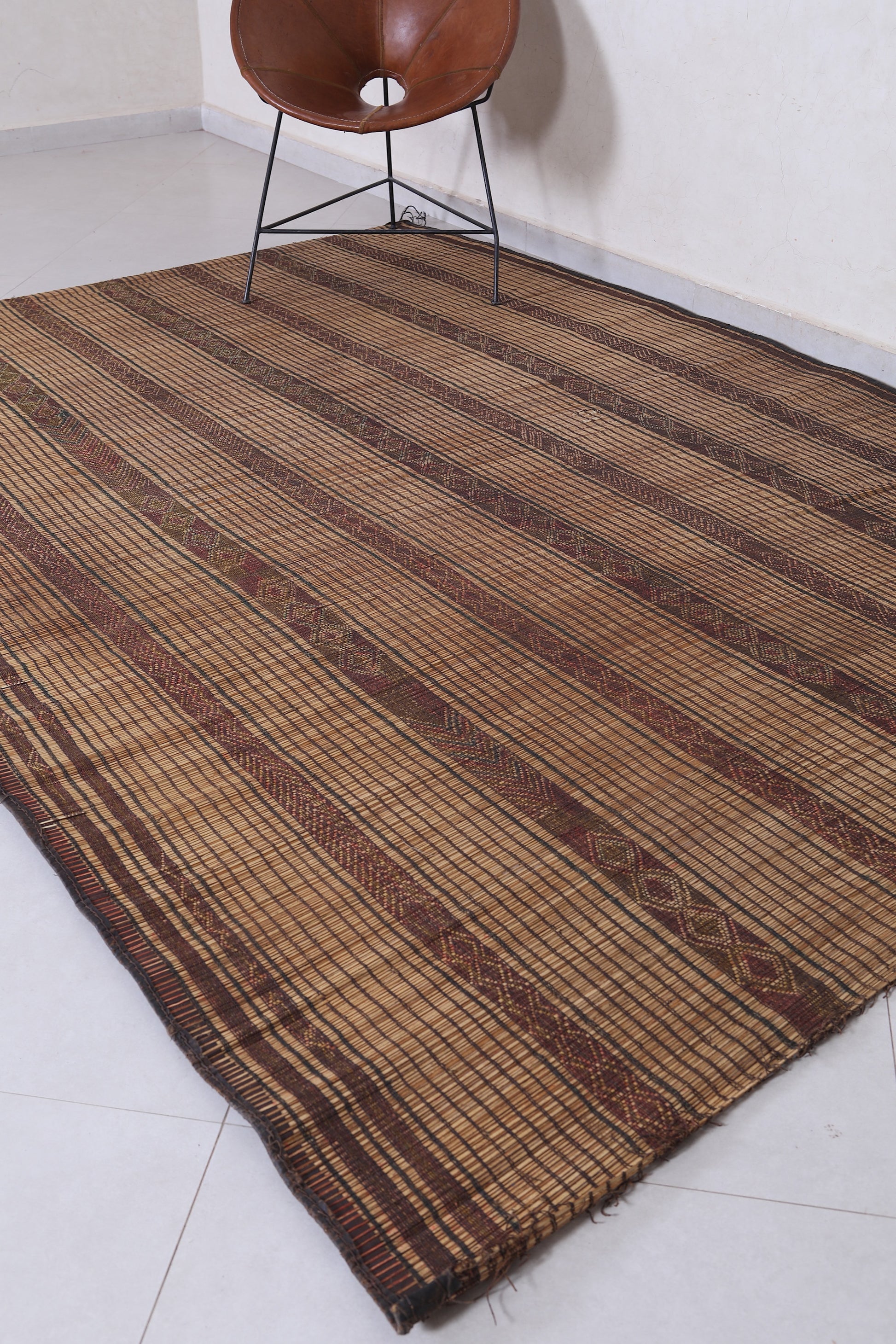 Moroccan African Tuareg rug 6.1 X 8.4 Feet